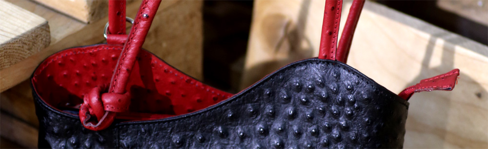 Rucksacktasche mit Straußenleder Optik aus Echtleder Rucksacktasche mit Straußenleder Optik aus Echtleder